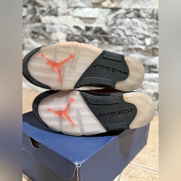 Jordan International 5s - Picture 2 of 9